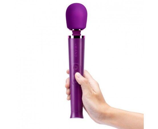 Фиолетовый жезловый мини-вибратор Le Wand Petite c 6 режимами вибрации